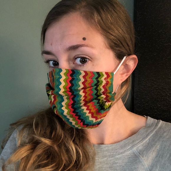 100% Cotton Pleated Face Mask - Picture 3 of 3